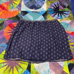 🎉3️⃣for$12🎉 Old Navy skirt, size L